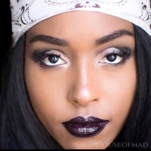 Mac limited edition and discontinued Aaliyah"street thing"